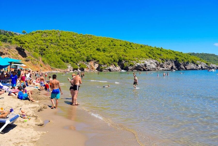 Dubrovnik: Blue Cave & Sunj Beach Boat Tour with Drinks - Who should book this Dubrovnik boat tour?