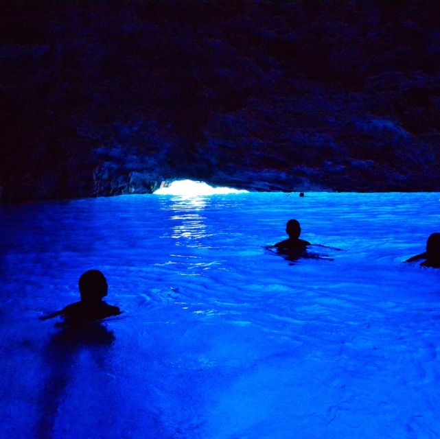 Dubrovnik: Blue & Green Caves Private Boat Tour with Drinks - What this four-hour boat trip is really like