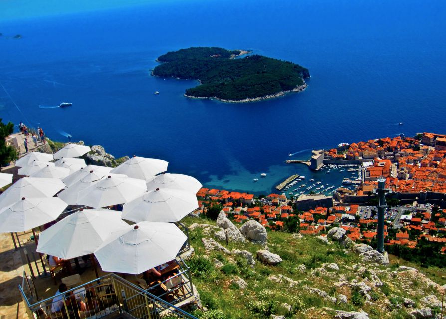 Dubrovnik: Cable Car, Walking Tour and City Walls Combo - Stories of fires, earthquakes, and war