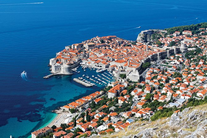 Dubrovnik City Tour: Panorama Drive & Sightseeing Walk - The fountains, pharmacy, and Jesuit Staircase