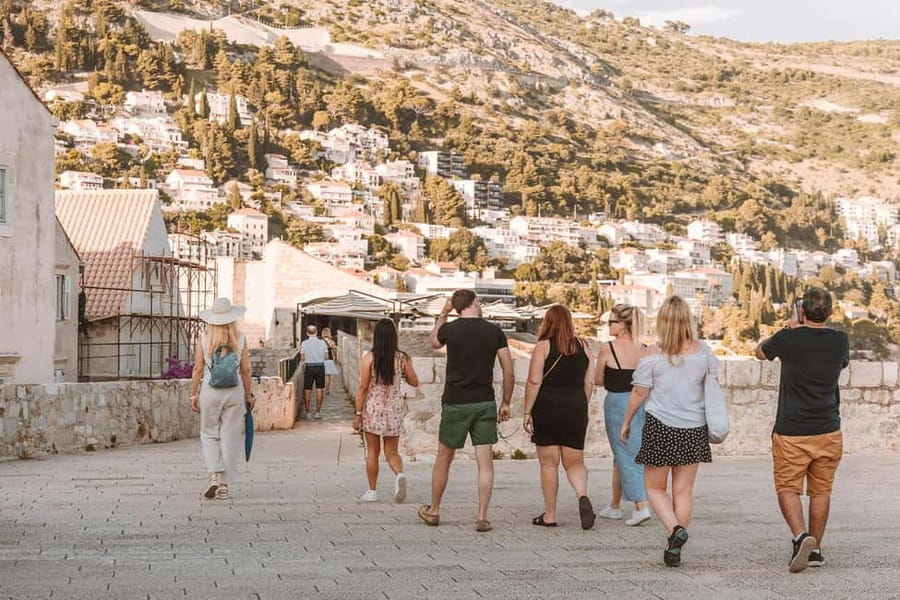 Dubrovnik:City Walls & Old Town 2 in 1 Walking Tour - Walking the 2-kilometer city walls