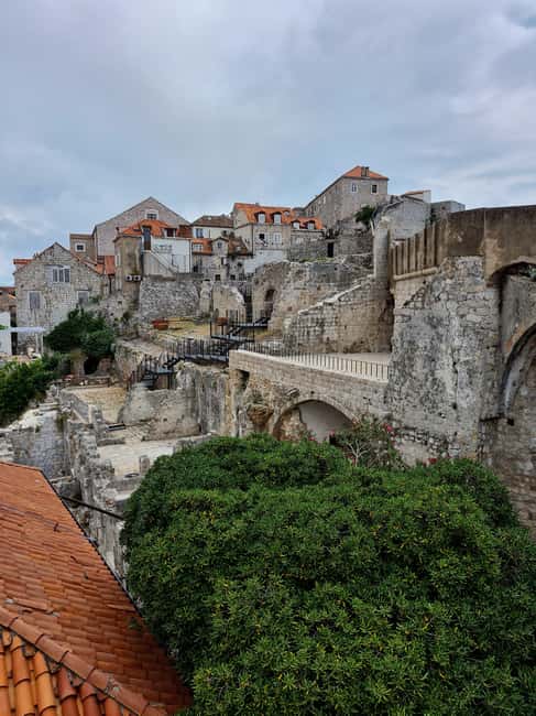 Dubrovnik:City Walls & Old Town 2 in 1 Walking Tour - What the private format changes
