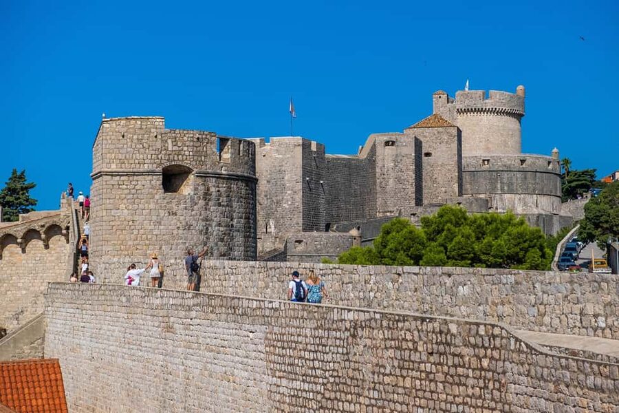 Dubrovnik: City Walls, Old Town Walking Tour & Adriatic View - Eighty minutes on Dubrovnik’s City Walls