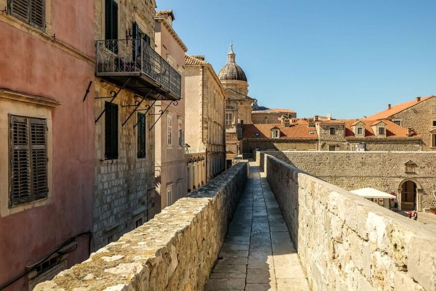 Dubrovnik: City Walls Private Guided Walking Tour - Starting at Pile Square near Amerling Fountain