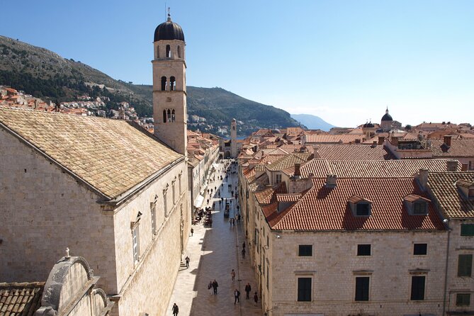 Dubrovnik City Walls Tour for Early Birds or Sunset Chasers - What the guide adds to the ticket