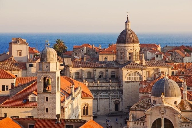 Dubrovnik Combo: Old Town & Ancient City Walls - The Old Town walk, from Onofrio’s Fountain to the Stradun