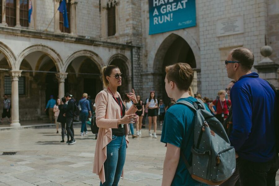 Dubrovnik: Early Bird Walking Tour - What the guides add to the walk