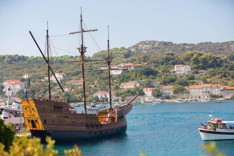 Dubrovnik: Elaphite Island Hopping Cruise on Karaka Ship - The crossing to Šipan and the village of Suđurađ