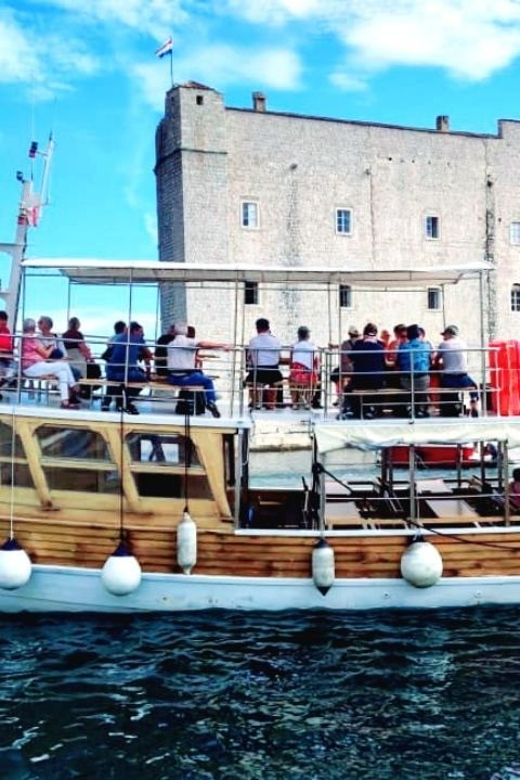 Dubrovnik: Elaphiti Islands Boat Cruise with Lunch & Drinks - Key points at a glance