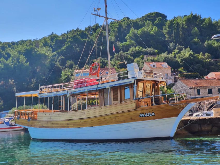 Dubrovnik: Elaphiti Islands Boat Cruise with Lunch & Drinks - Food and drinks make the $58 price easier to judge