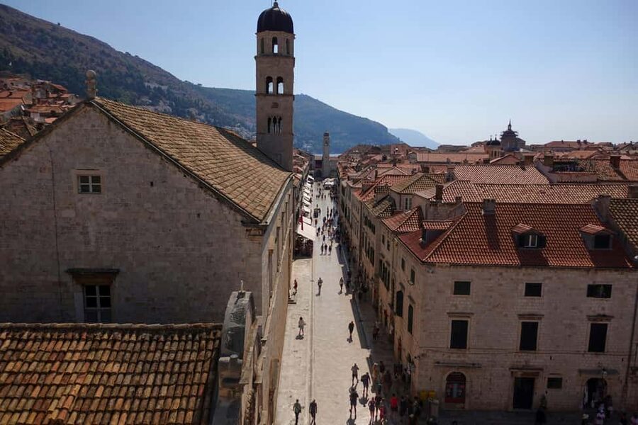 Dubrovnik Fun Facts and History: 1 or 2hr Tour with Antonio - Meeting by Revelin Fortress and the Old Harbour