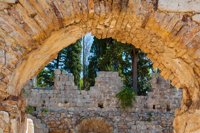 Dubrovnik Game of Thrones Boat Tour - The Benedictine monastery and Iron Throne photo stop
