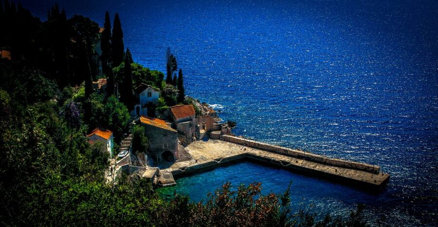 Dubrovnik: Game of Thrones Complete Tour - Starting at the Amerling Fountain