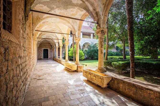 Dubrovnik Game of Thrones Full-Day Tour + Lokrum & Srđ - Trsteno Arboretum and the gardens of King’s Landing