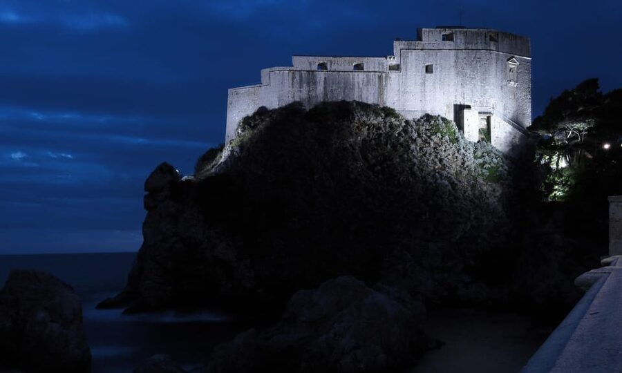 Dubrovnik: Ghosts and Mysteries Walking Tour - Who should take this walk?