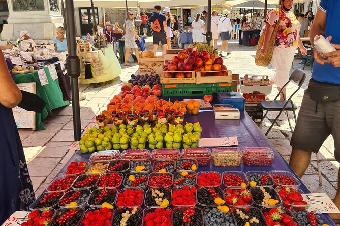 Dubrovnik History Tour + Local Shop Experience (Small Group) - Buža Bars and Dubrovnik’s cliffside character