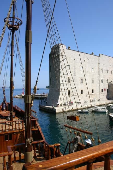Dubrovnik: Karaka - Game of Thrones Cruise & Walking Tour - What the guide adds beyond a location list