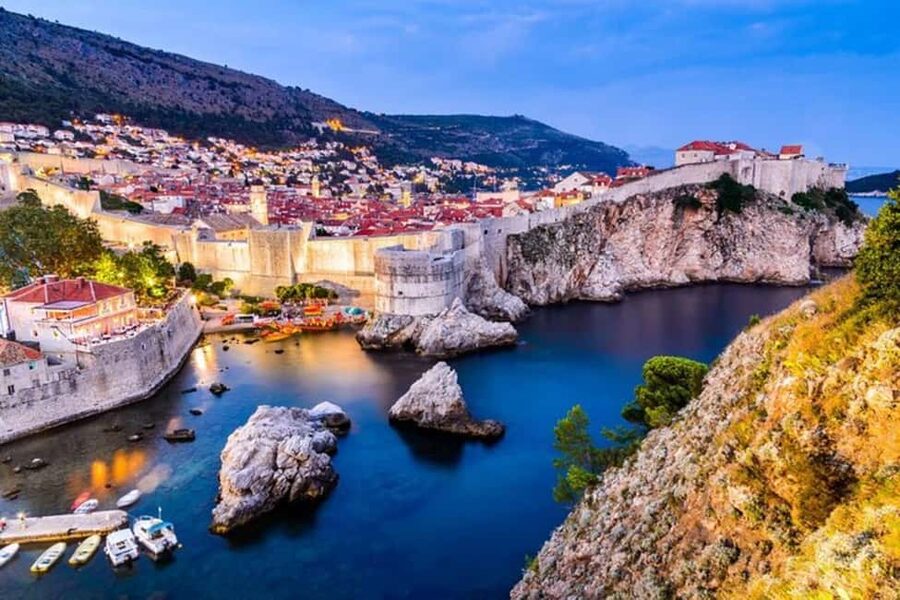 Dubrovnik : Must-See Private Walking Tour With A Guide - Walking the limestone streets of Stari Grad