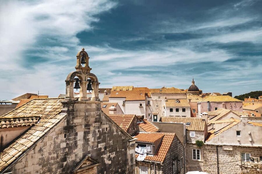Dubrovnik: Old Town & City Walls Guided Tours Combo - The city walls, where Dubrovnik finally makes sense