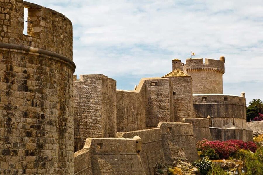 Dubrovnik: Old Town & City Walls Guided Tours Combo - Who will enjoy this Dubrovnik combo most