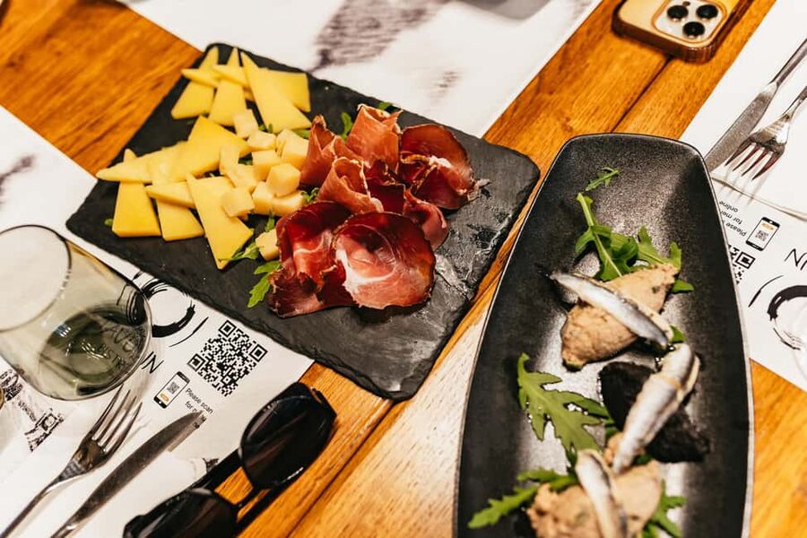 Dubrovnik: Old Town Food Tour - Croatian wine tasting with time to ask questions