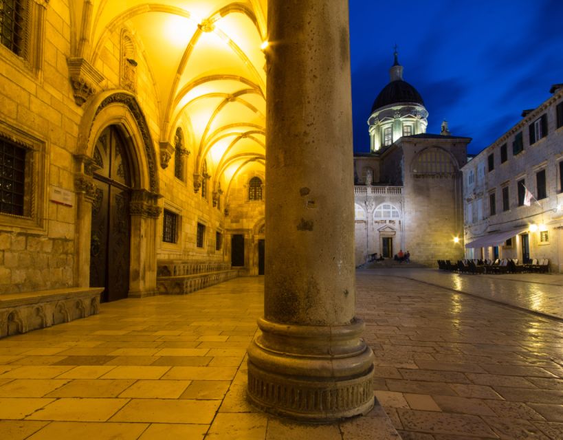 Dubrovnik: Old Town Highlights Guided Evening Walking Tour - Why Dubrovnik is better after sunset
