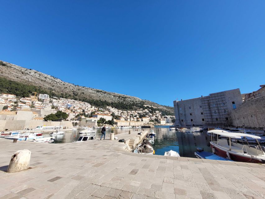 Dubrovnik: Old Town Highlights Tour with Audio Guide - Exploring the Old Town without a fixed group