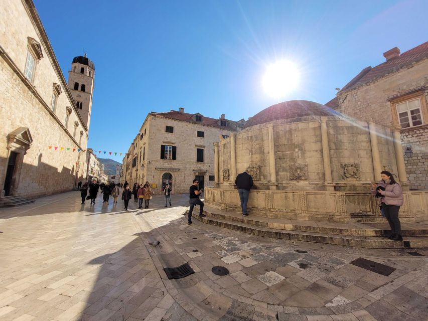 Dubrovnik: Old Town Highlights Tour with Audio Guide - Beginning at Pile Gate, Dubrovnik’s main entrance