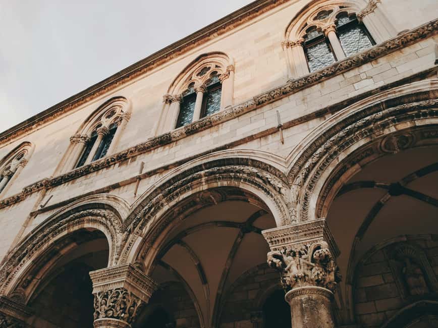 Dubrovnik Old Town History Tour: Early & Late Start - Early or late start, and who will enjoy it most