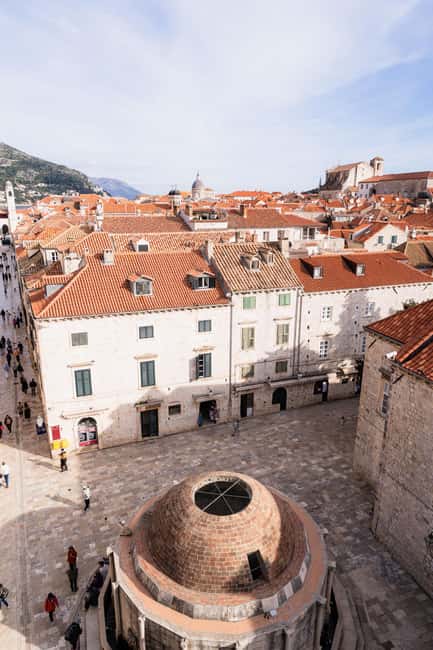 Dubrovnik Old Town: Night tour with History, Wine & Bites - Key points to know before booking