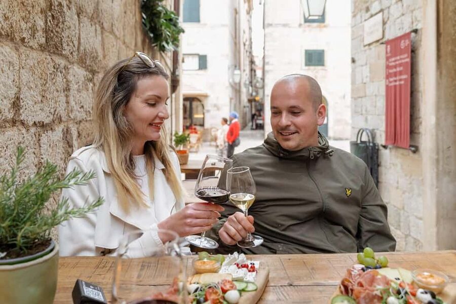 Dubrovnik Old Town: Night tour with History, Wine & Bites - Group size, pace, and guide style