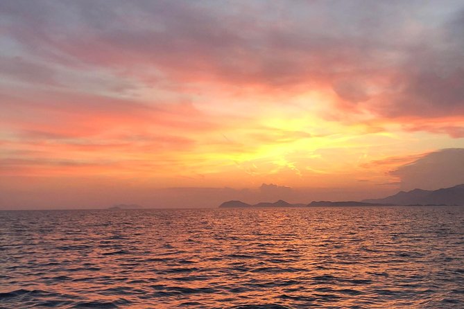 Dubrovnik Old Town Sunset Cruise - What happens during the one-hour route