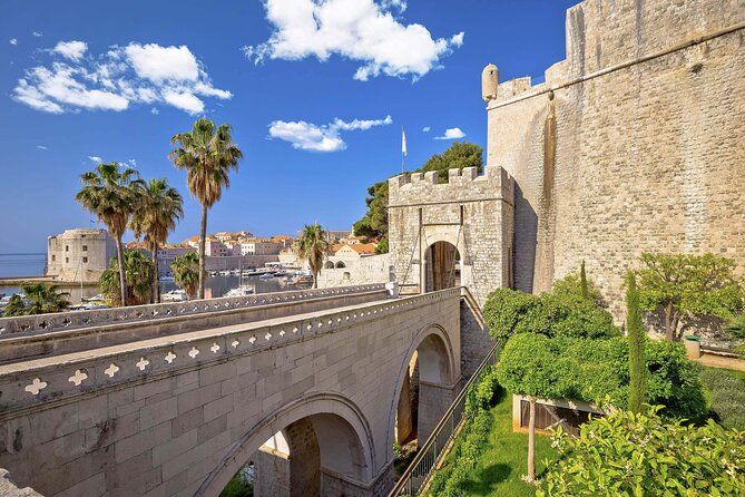 Dubrovnik Old Town Walking Tour with Audioguide - Sponza Palace, Orlando’s Column, and Saint Blaise