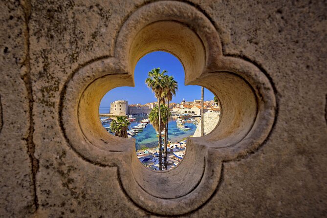 Dubrovnik Old Town Walking Tour with Audioguide - Gundulićeva Poljana and the Jesuit Staircase