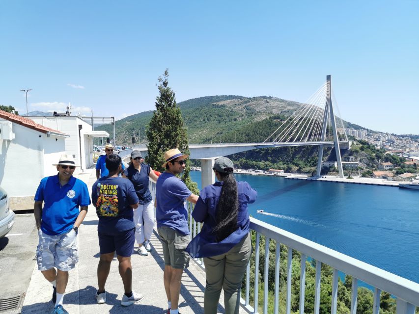 Dubrovnik: Panorama Tour with Free Time in the Old Town - The guide can make or break the day