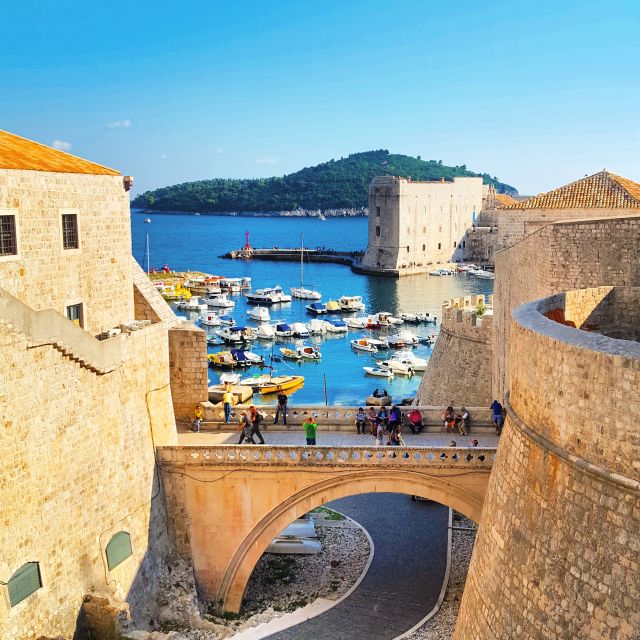 Dubrovnik: Panoramic Ride and Old Town Guided Walking Tour - Key points at a glance