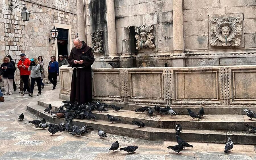 Dubrovnik: Pile Gate & Old Town with Spices and Hidden Gems - Stradun, Onofrio’s Fountain, and the Franciscan Monastery