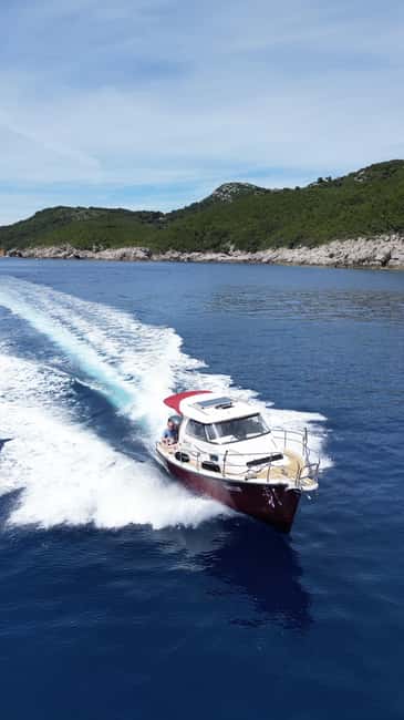 Dubrovnik: Private Boat Rental for Parties & Alcohol - Drinks, music, and the party setup