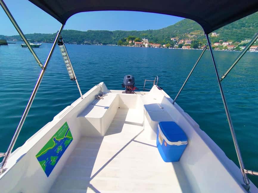 Dubrovnik: Rent a fun and easy to use boat without license - Safety without losing independence