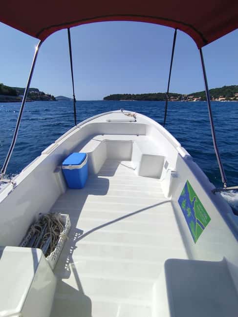 Dubrovnik: Rent a fun and easy to use boat without license - Meeting at House Tereza and handling the day