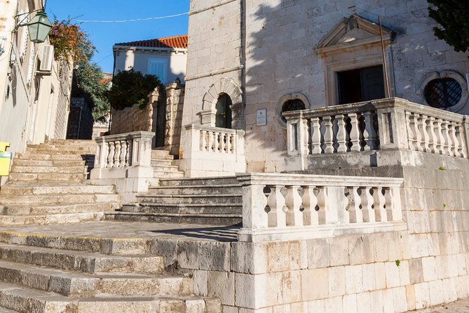 Dubrovnik Riviera and Cavtat - Shore Tour - Guides, vehicles, and the private format