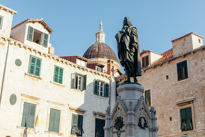 Dubrovnik's History with a Local: the Homeland War Stories Private Tour - Luža Square and the scale of the shelling