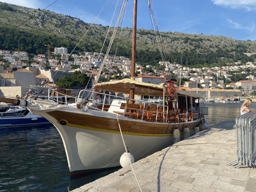 Dubrovnik: Sunset Dinner Cruise around the Old Town - Seeing the City Walls from the sea