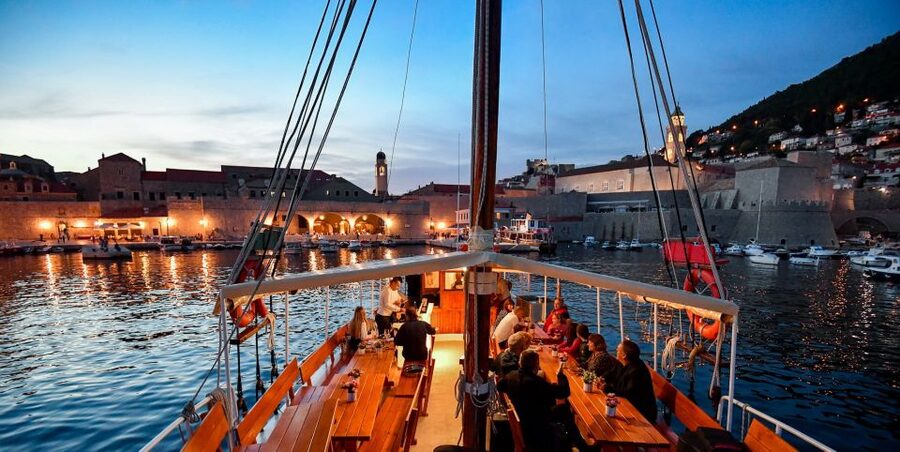 Dubrovnik: Sunset Dinner Cruise around the Old Town - Popara and the homemade dinner