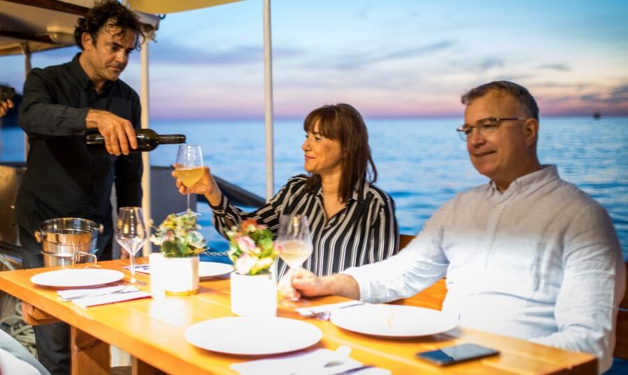 Dubrovnik: Sunset Dinner Cruise around the Old Town - Who will enjoy this cruise most