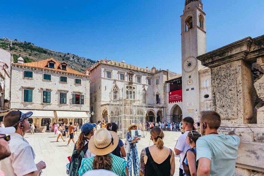 Dubrovnik: The Original Game of Thrones Tour & Lokrum Option - Orlando’s Column and the Purple Wedding locations