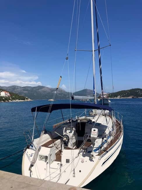 Dubrovnik yacht cruise-Elafity islands & Blue cave - The first sail toward the Elaphiti Islands