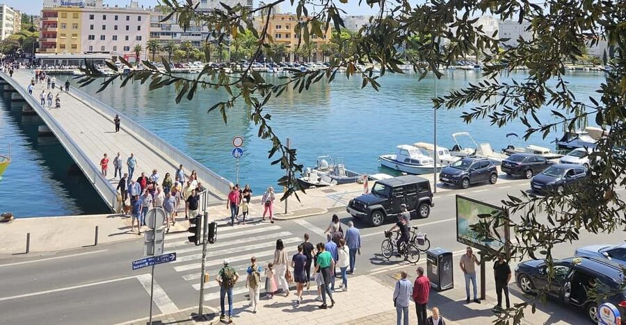 Eco tuk tuk Highlights of Zadar - Listening to the Sea Organ from the waterfront