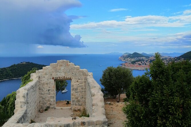 Eight beautiful locations just outside of Dubrovnik - Park Orsula starts the day with a big view