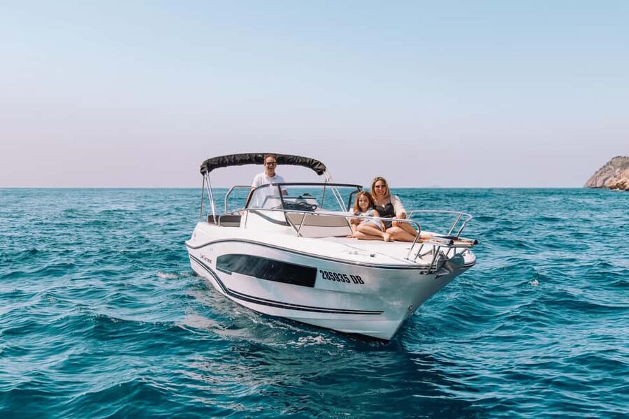 Elaphite Islands: Private boat tour (Cap Camarat 7.5wa) - Koločep and its three caves